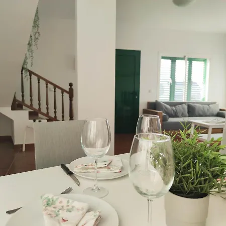 Volkkanrentals Sunbeam House *